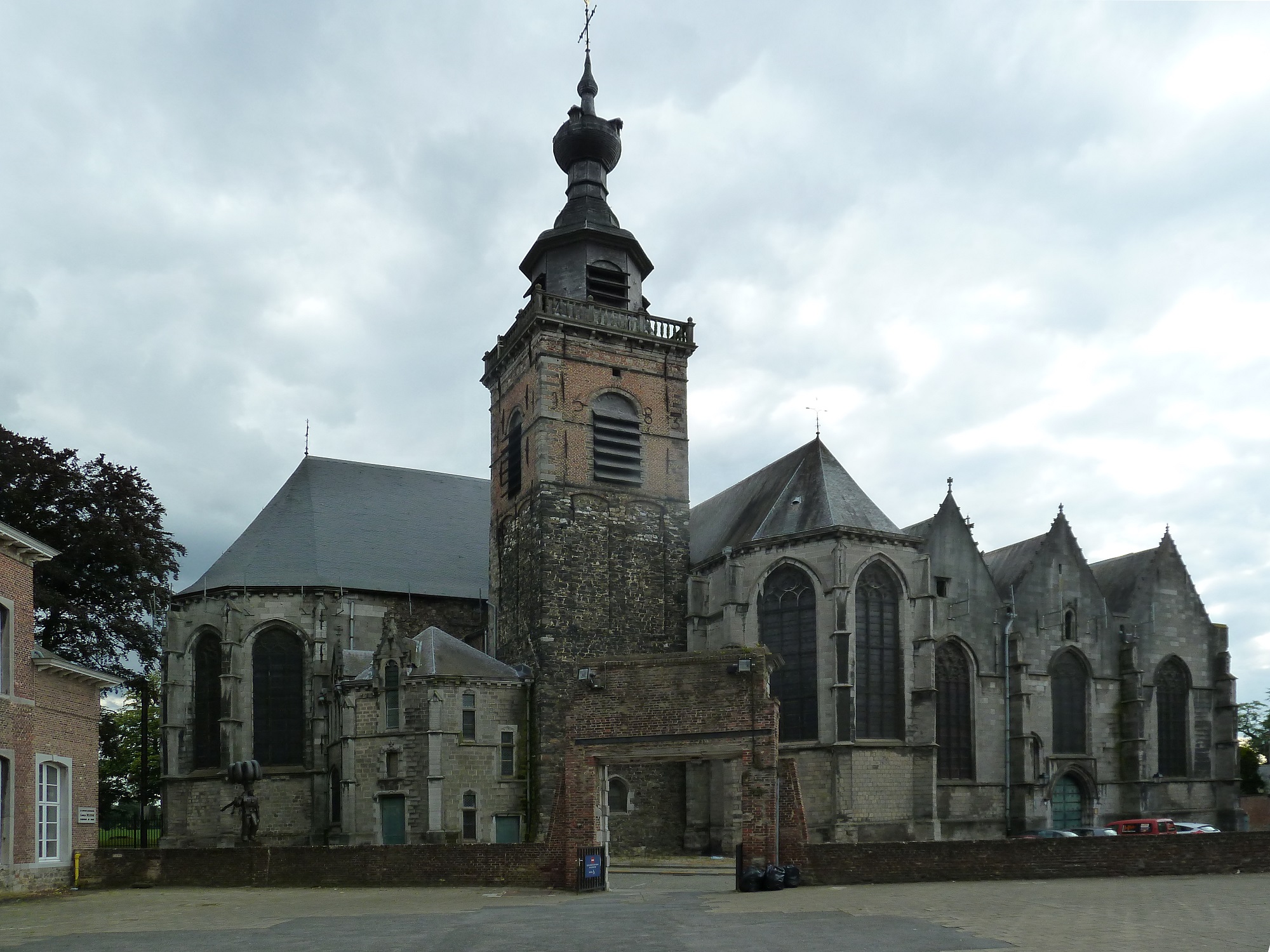 Binche Belgique Collégiale Saint Ursmer2